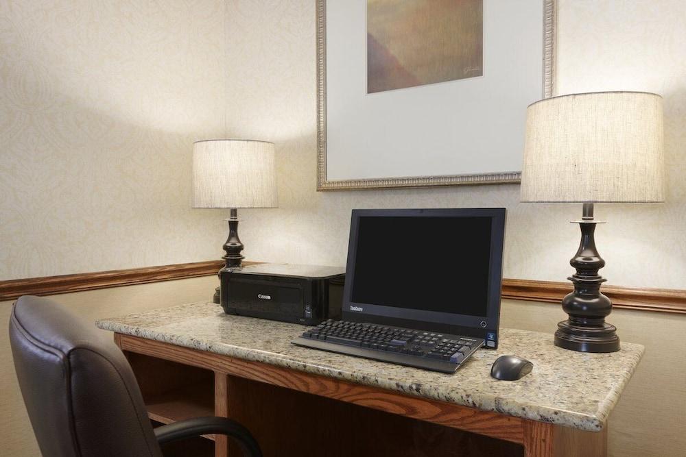 Spark By Hilton Tulsa Hotel Catoosa