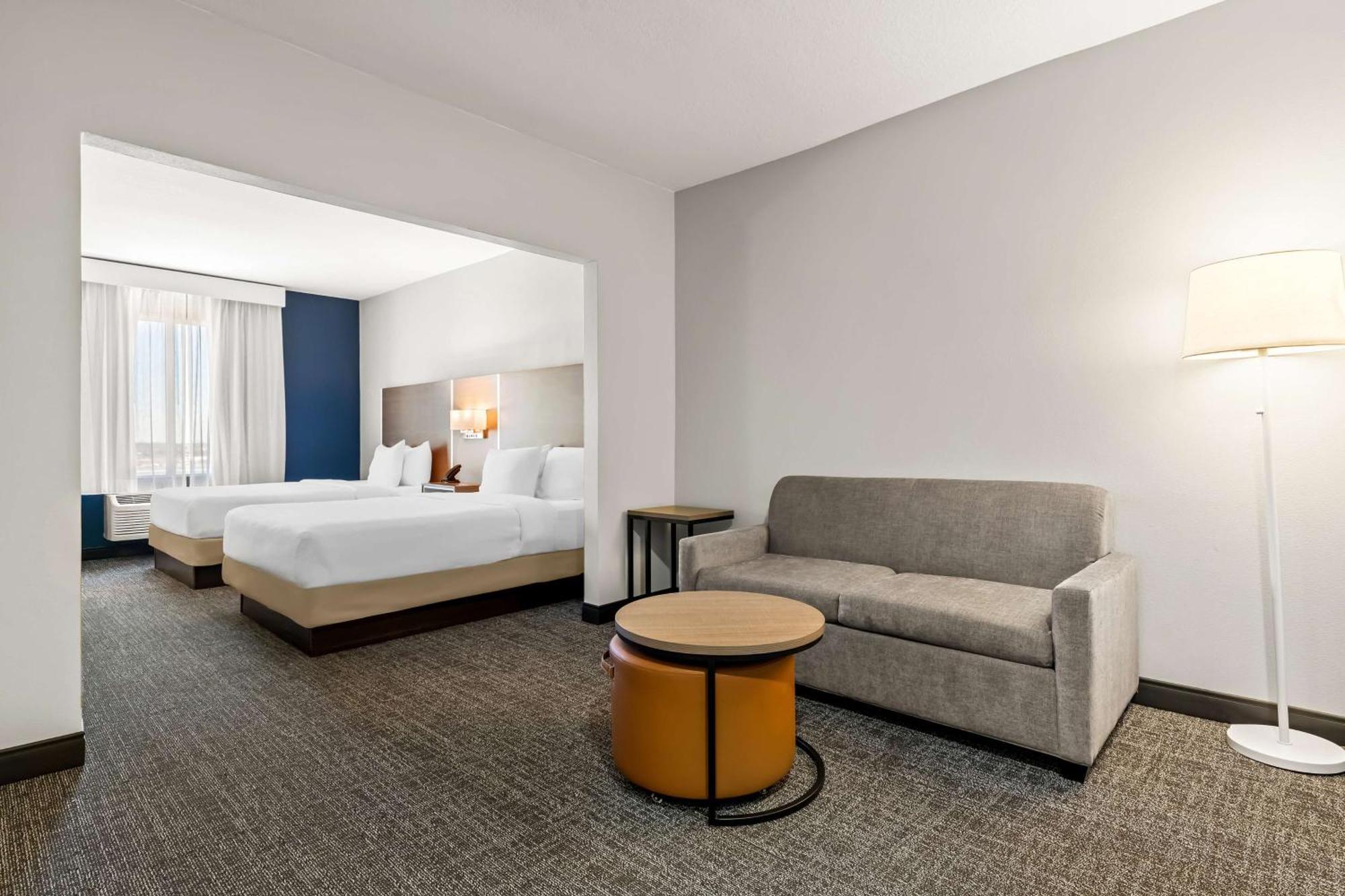 Hotel Spark By Hilton Tulsa 3*